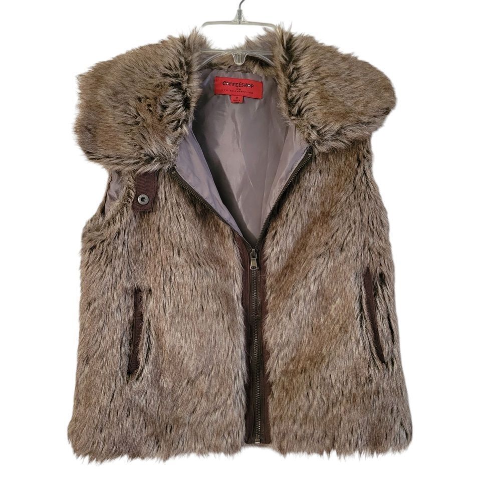 Coffee Shop Brown Faux Fur Vest Sleeveless Design